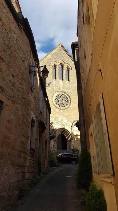 Aux Portes De L'Abbaye Saint-Cyprien  Exteriör bild