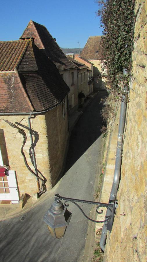 Aux Portes De L'Abbaye Saint-Cyprien  Exteriör bild